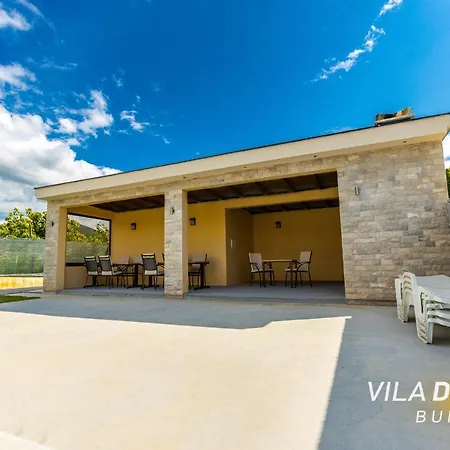 Deluxe Buna Villa *