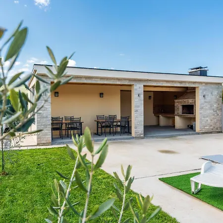 Deluxe Buna Villa Mostar