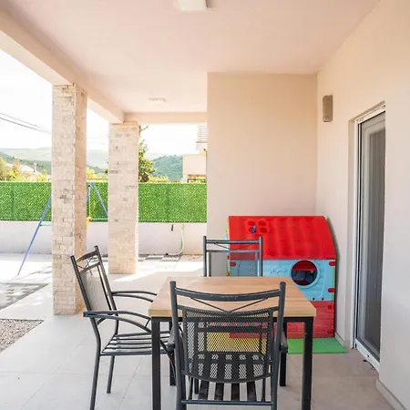Villa Deluxe Buna *