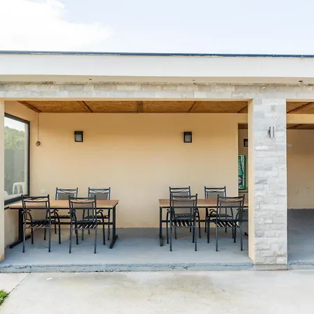 Villa Deluxe Buna *